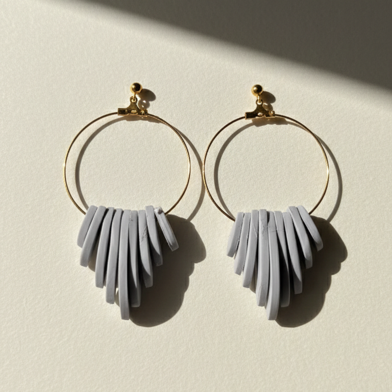 Boucle d'oreille fait main _ France _ Auvergne _ Acier inoxydable_Pendant_Créole_Fleur_Bleu_Gris
