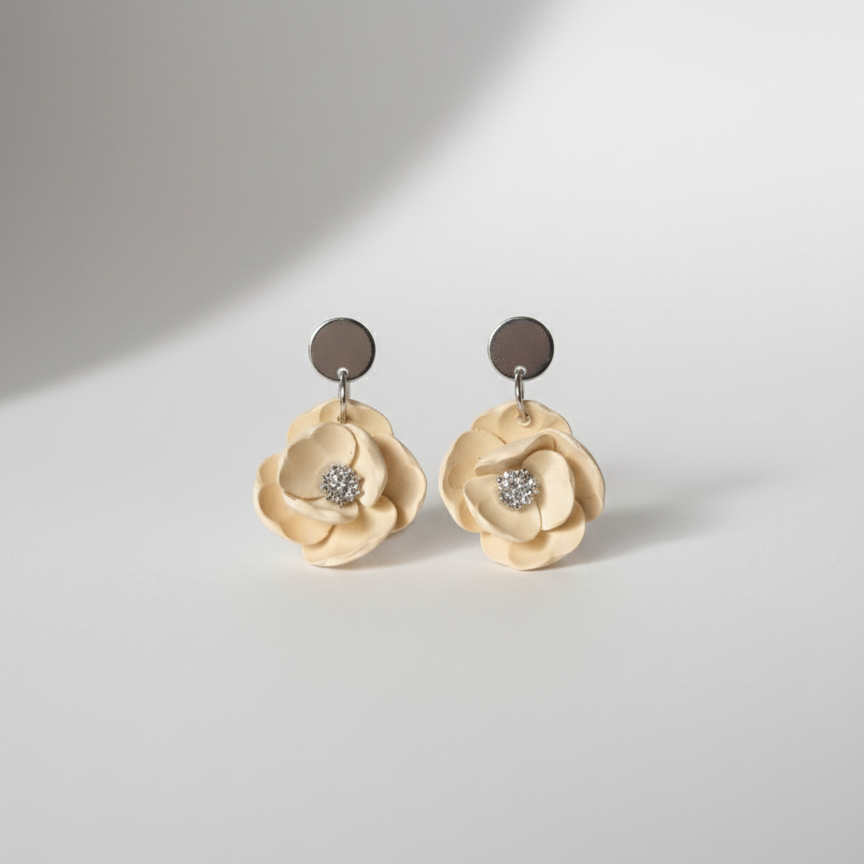 Boucle d'oreille fait main _ France _ Auvergne _ Acier inoxydable_Pendant_Beige__Paillette_Fleur