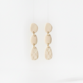 Boucle d'oreille fait main _ France _ Auvergne _ Acier inoxydable_Beige_Blanche