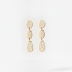 Boucle d'oreille fait main _ France _ Auvergne _ Acier inoxydable_Beige_Blanche
